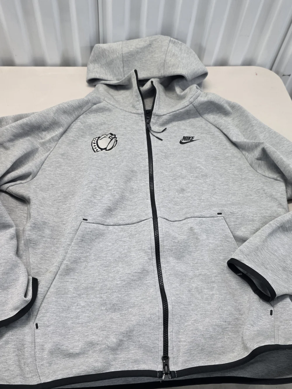 Nike Full Zip Hoodie With Stitched Swoosh And Stiched Dog Logos Men's Size XL